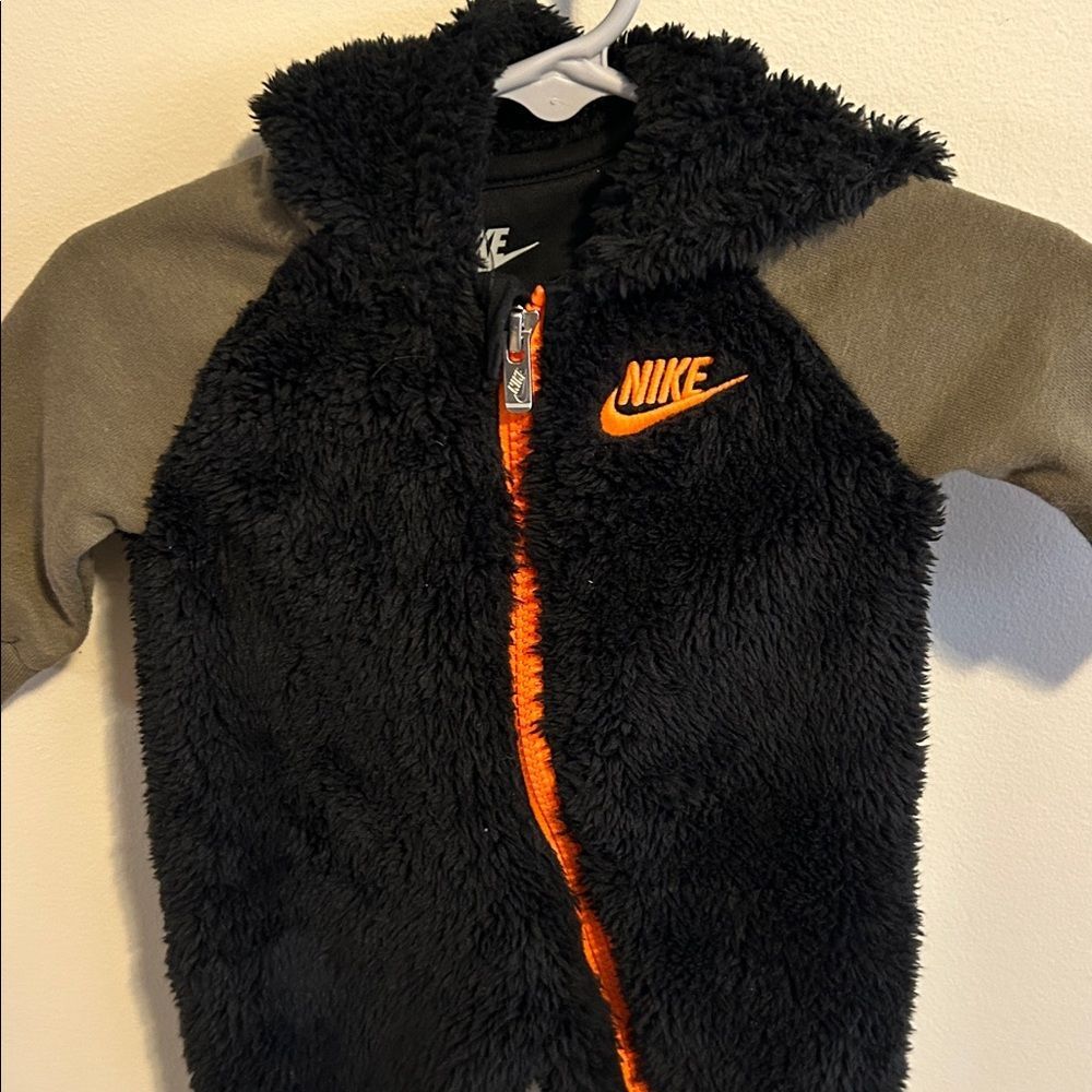 Nike Baby 3M Fuzzy Hooded One‑Piece Black Olive Zip Up